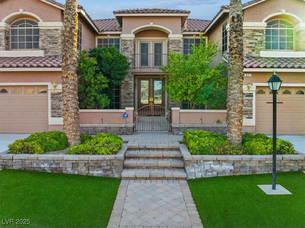 321 Whispering Tree, Las Vegas, NV 89183