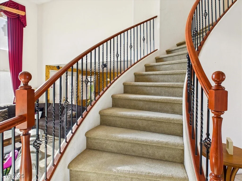 321 Whispering Tree, Las Vegas, NV 89183