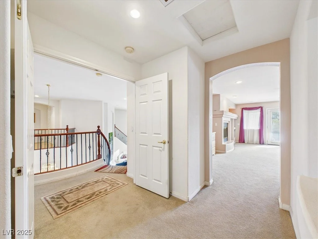321 Whispering Tree, Las Vegas, NV 89183