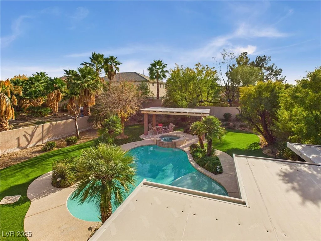 321 Whispering Tree, Las Vegas, NV 89183