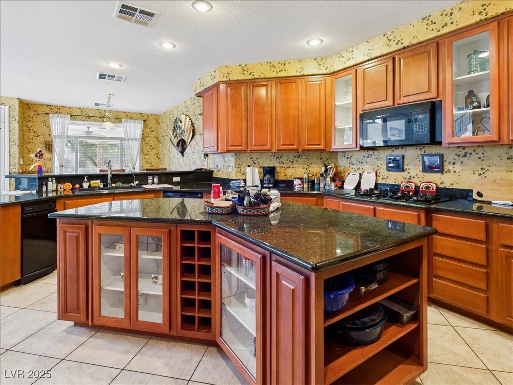 321 Whispering Tree, Las Vegas, NV 89183