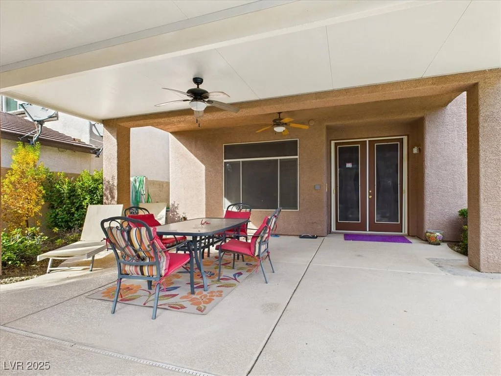 321 Whispering Tree, Las Vegas, NV 89183