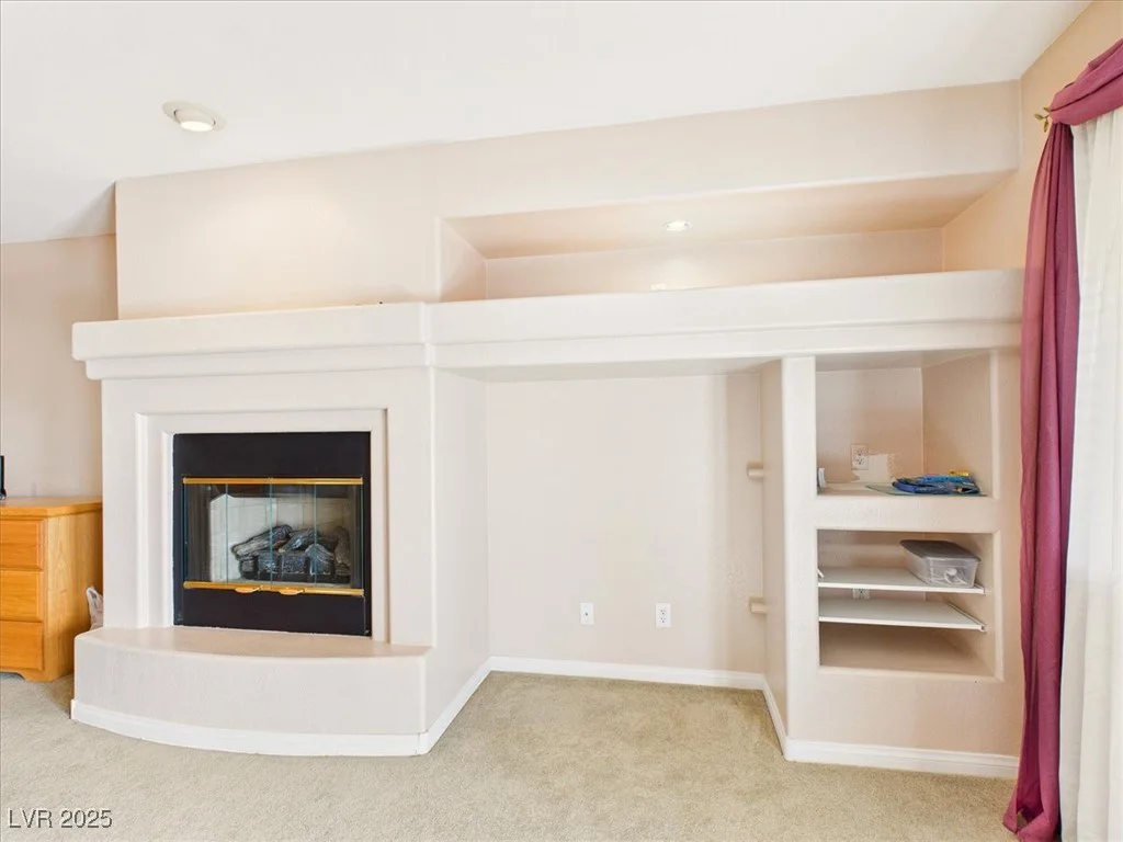 321 Whispering Tree, Las Vegas, NV 89183