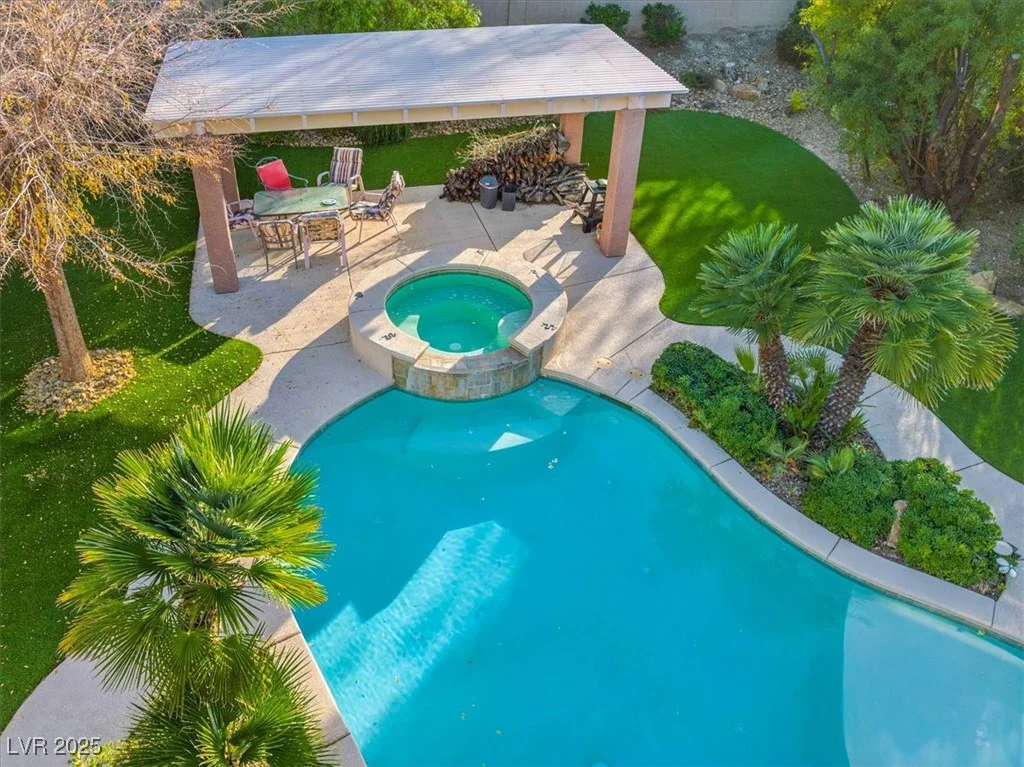 321 Whispering Tree, Las Vegas, NV 89183