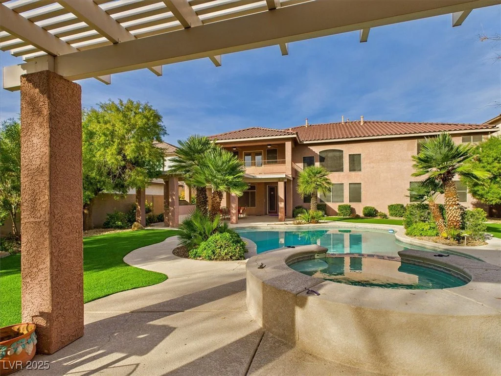 321 Whispering Tree, Las Vegas, NV 89183