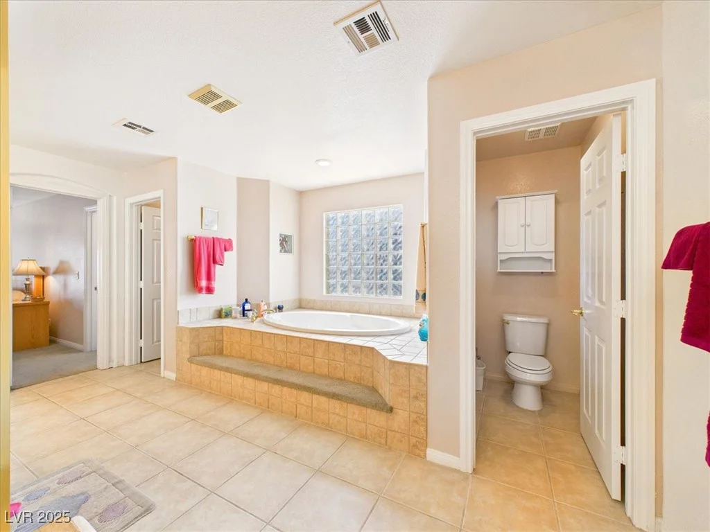 321 Whispering Tree, Las Vegas, NV 89183