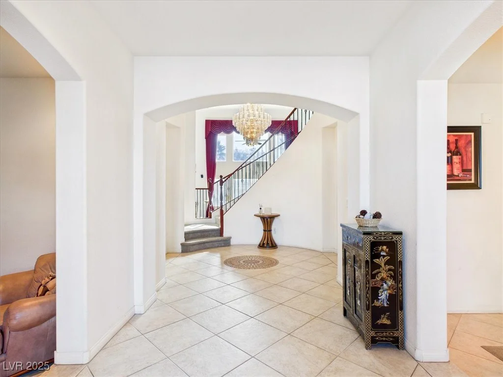 321 Whispering Tree, Las Vegas, NV 89183