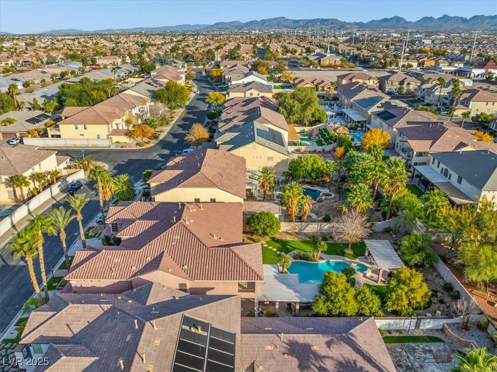 321 Whispering Tree, Las Vegas, NV 89183