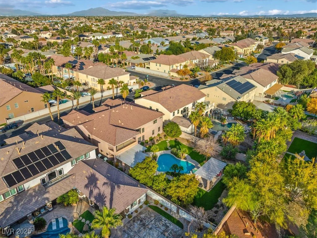 321 Whispering Tree, Las Vegas, NV 89183
