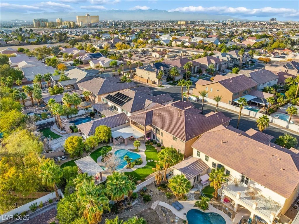 321 Whispering Tree, Las Vegas, NV 89183