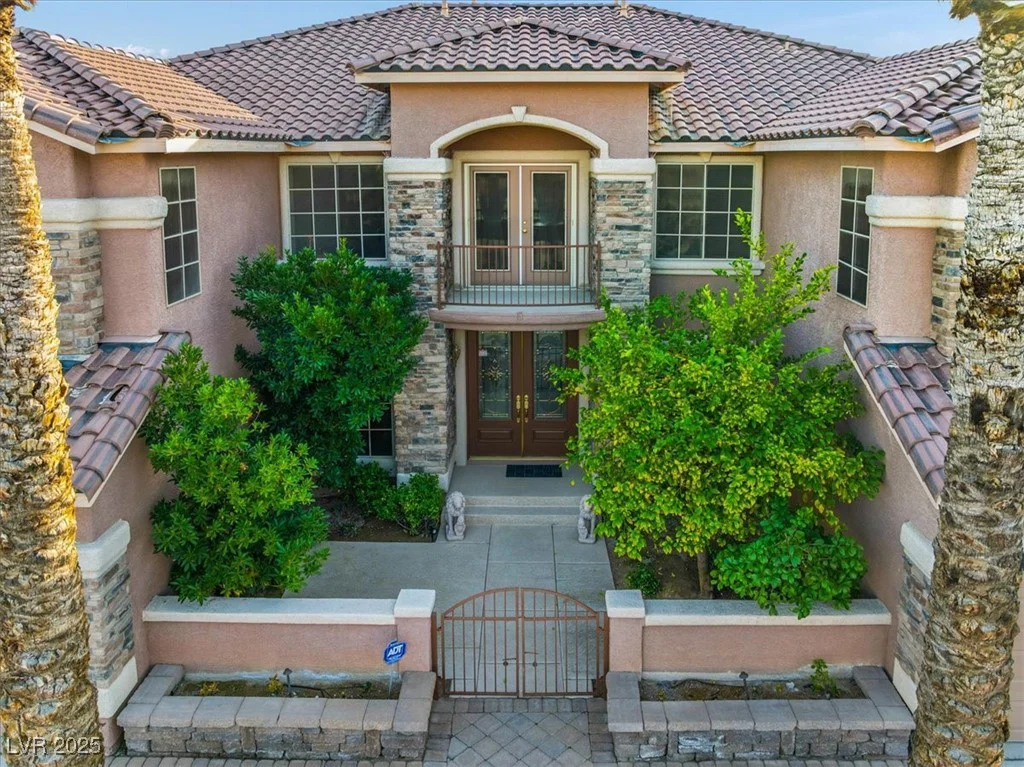 321 Whispering Tree, Las Vegas, NV 89183