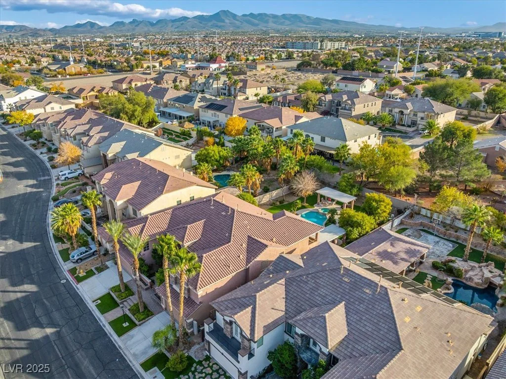 321 Whispering Tree, Las Vegas, NV 89183