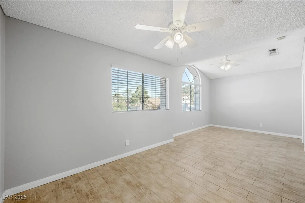 84 Urbana, Henderson, NV 89074
