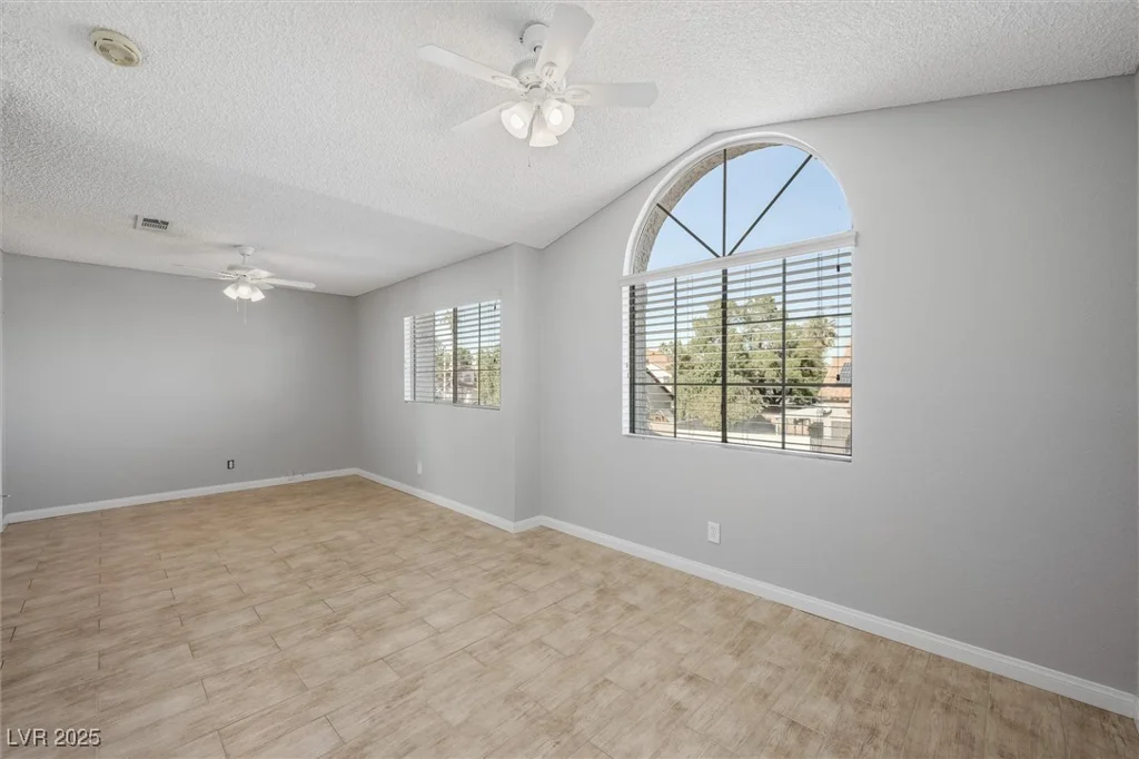 84 Urbana, Henderson, NV 89074