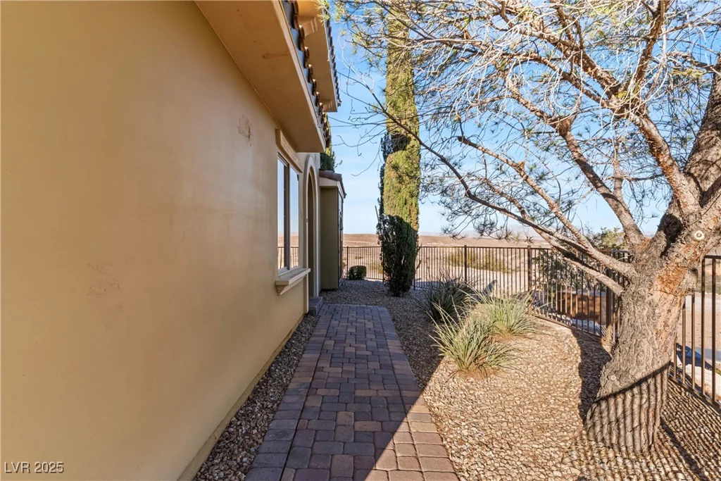 21 Via Mantova, Henderson, NV 89011