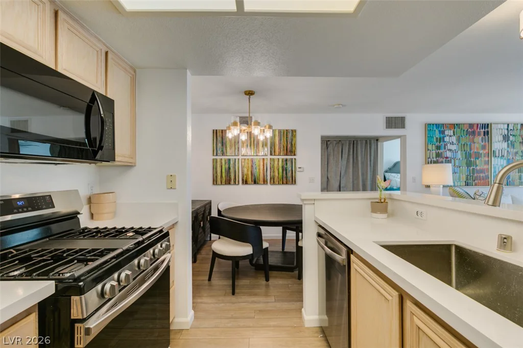 1901 Villa Palms, Las Vegas, NV 89128