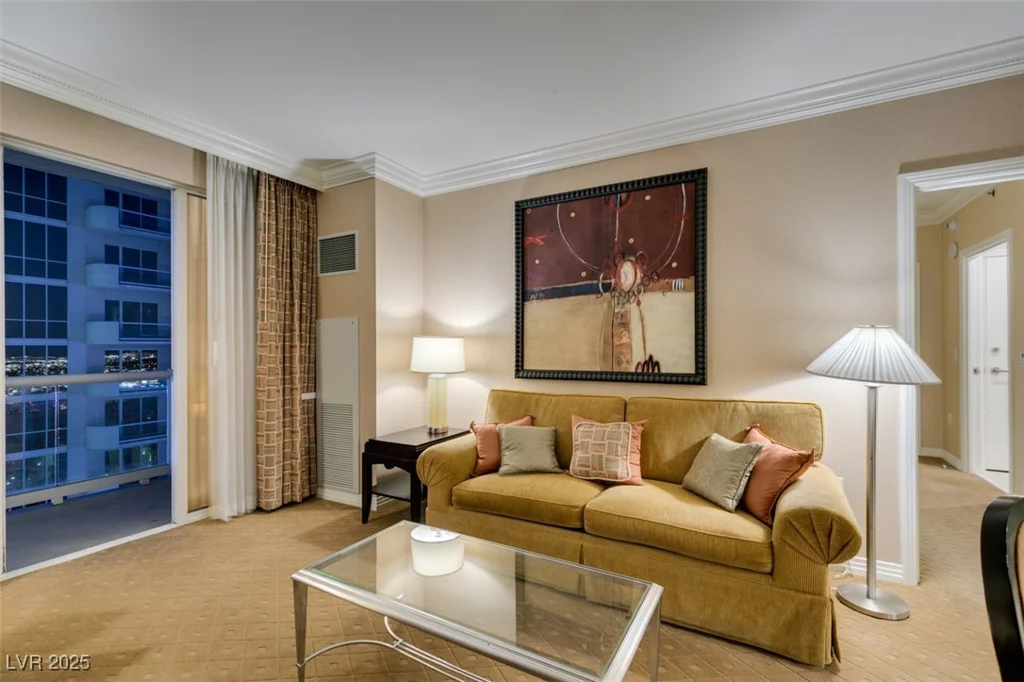 145 HARMON, Las Vegas, NV 89109