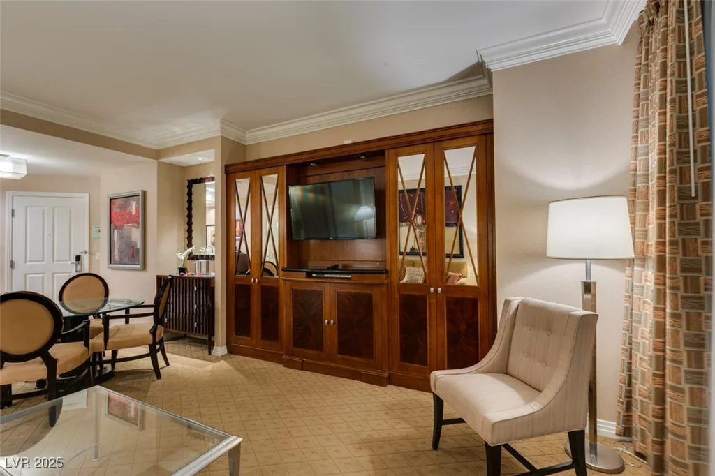 145 HARMON, Las Vegas, NV 89109