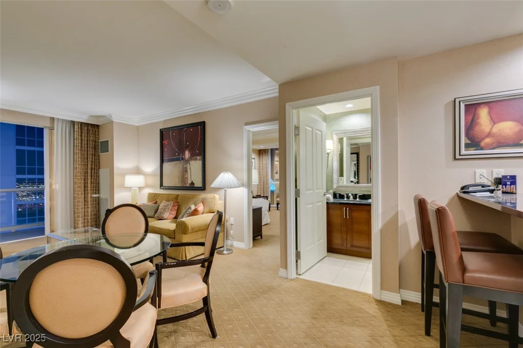 145 HARMON, Las Vegas, NV 89109