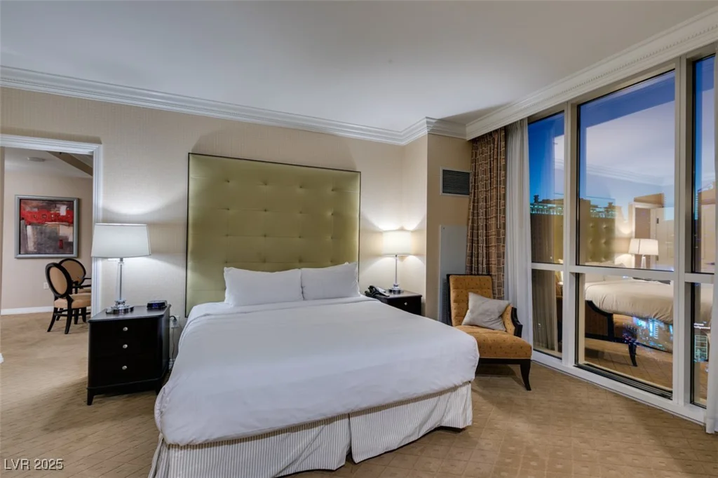 145 HARMON, Las Vegas, NV 89109