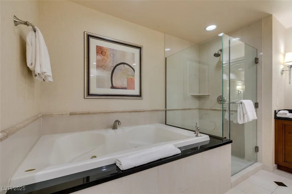 145 HARMON, Las Vegas, NV 89109
