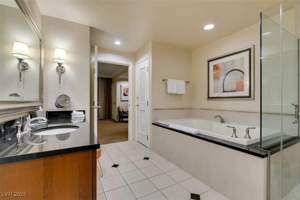 145 HARMON, Las Vegas, NV 89109