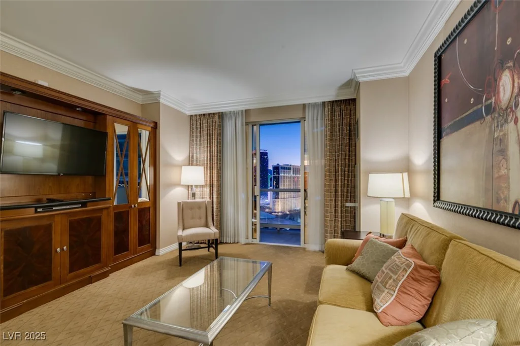 145 HARMON, Las Vegas, NV 89109
