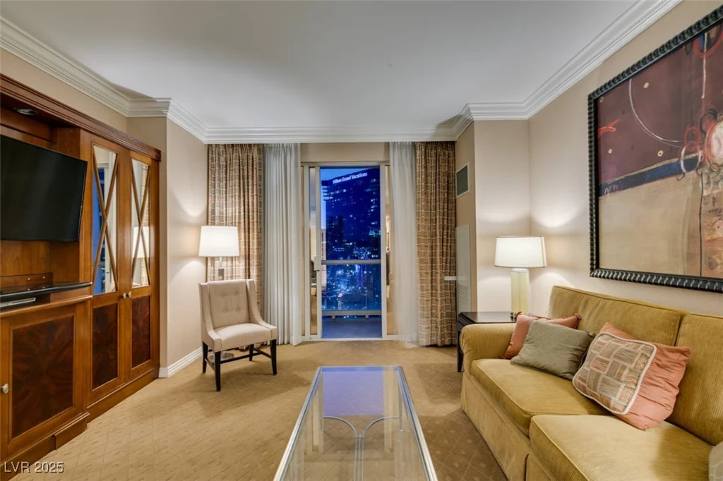 145 HARMON, Las Vegas, NV 89109