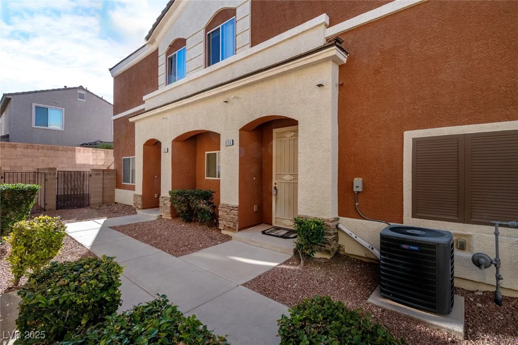 9303 Gilcrease, Las Vegas, NV 89149