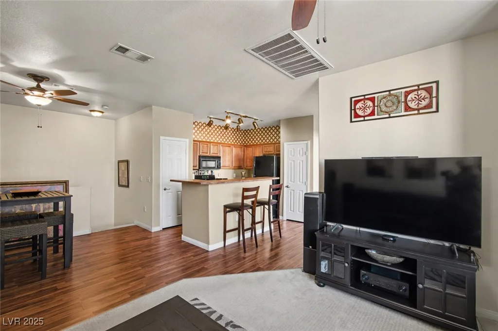 9303 Gilcrease, Las Vegas, NV 89149