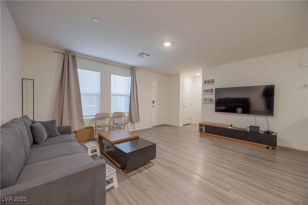 4841 Wine Ridge, Las Vegas, NV 89141