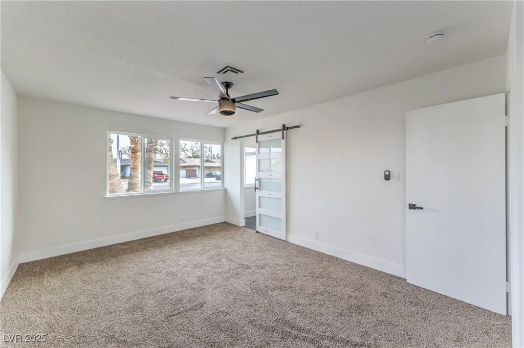 109 Hyacinth, Las Vegas, NV 89107