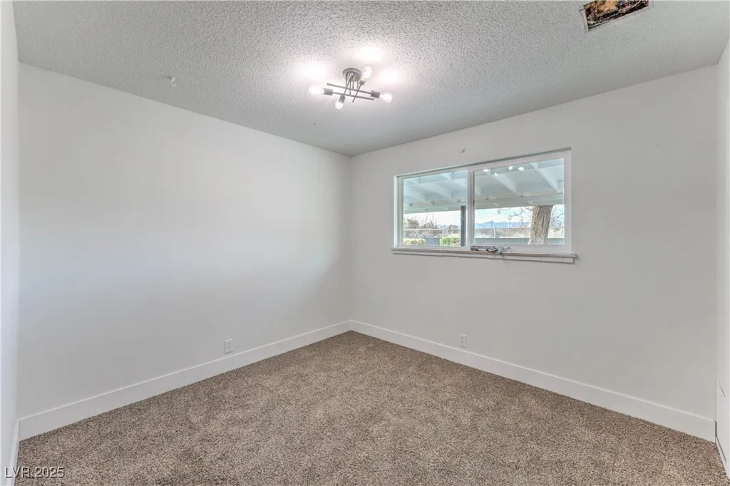 109 Hyacinth, Las Vegas, NV 89107