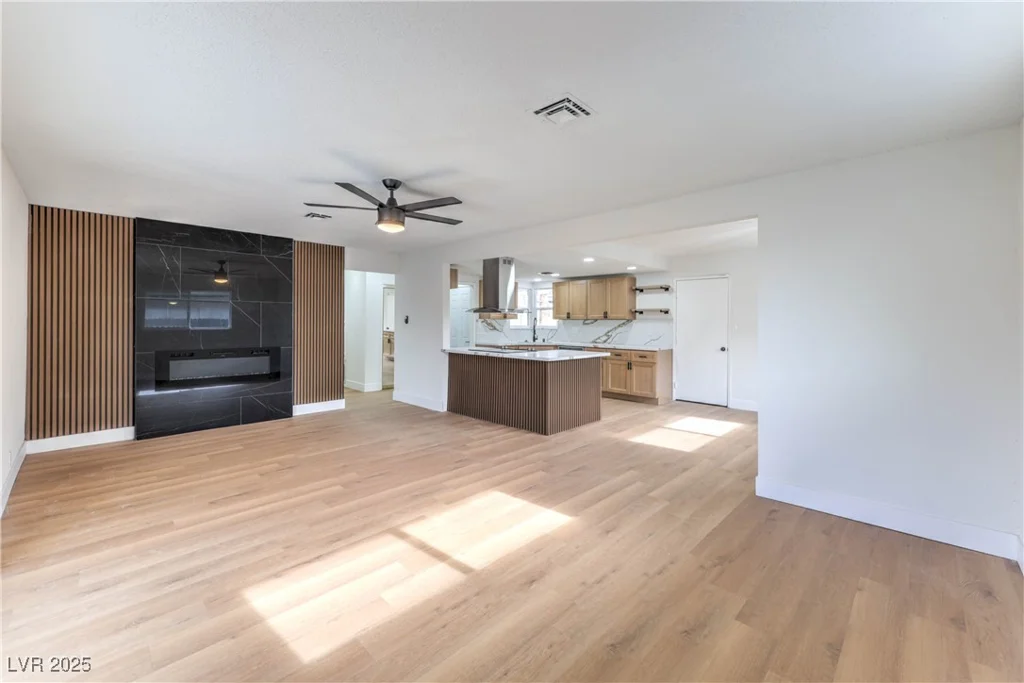 109 Hyacinth, Las Vegas, NV 89107