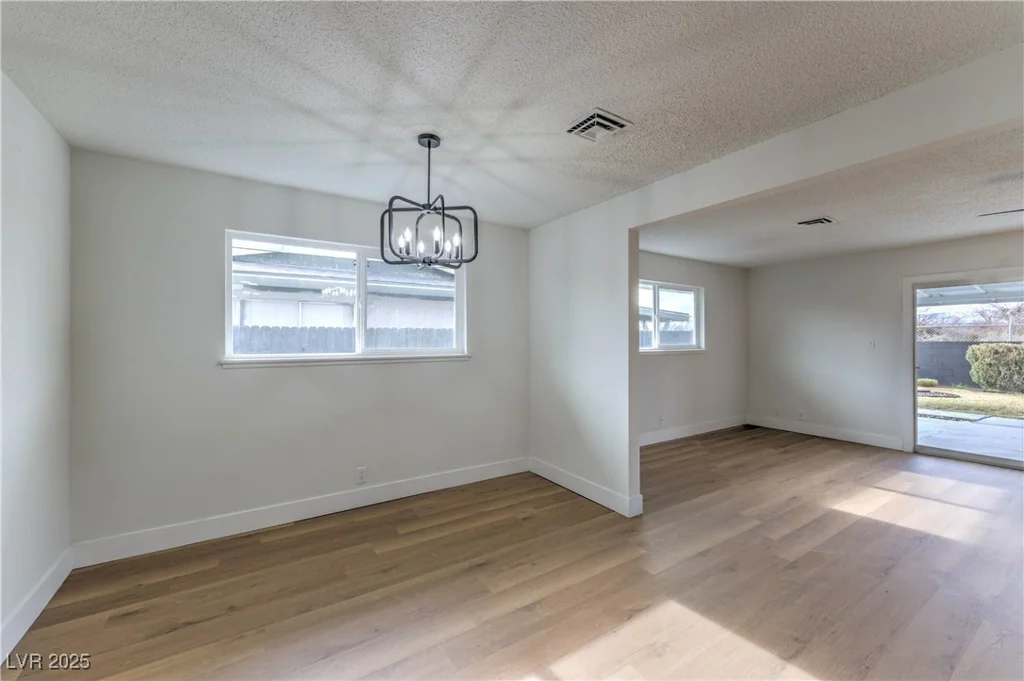 109 Hyacinth, Las Vegas, NV 89107