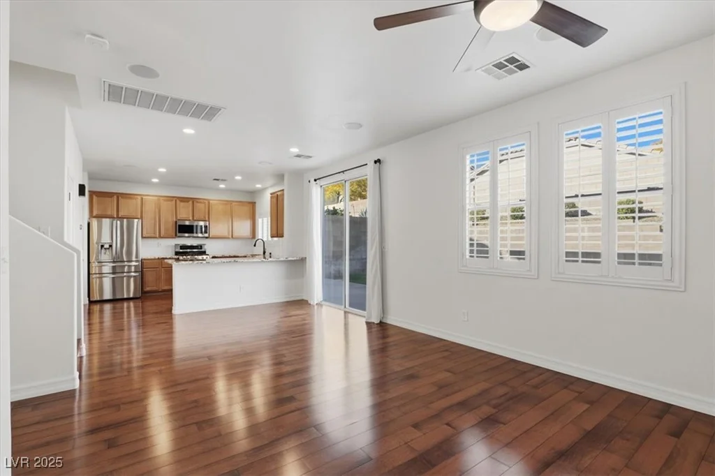 10448 Britton Hill, Las Vegas, NV 89129
