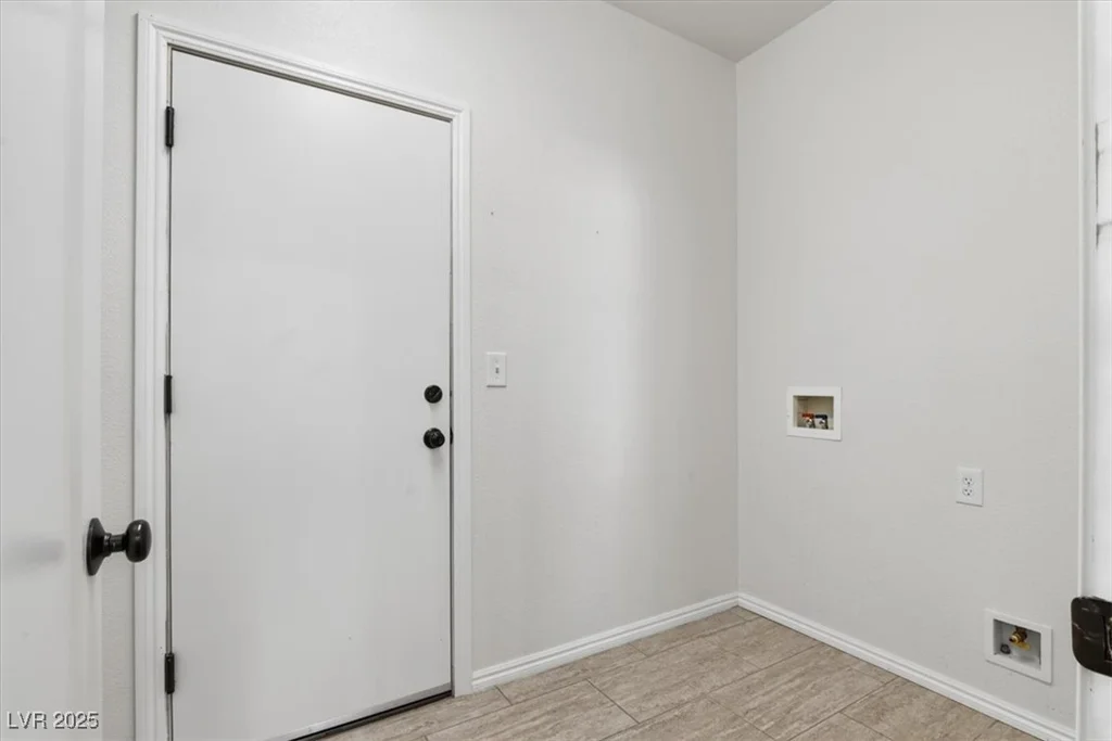 10448 Britton Hill, Las Vegas, NV 89129