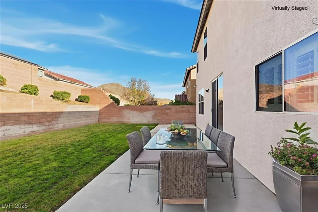 10448 Britton Hill, Las Vegas, NV 89129