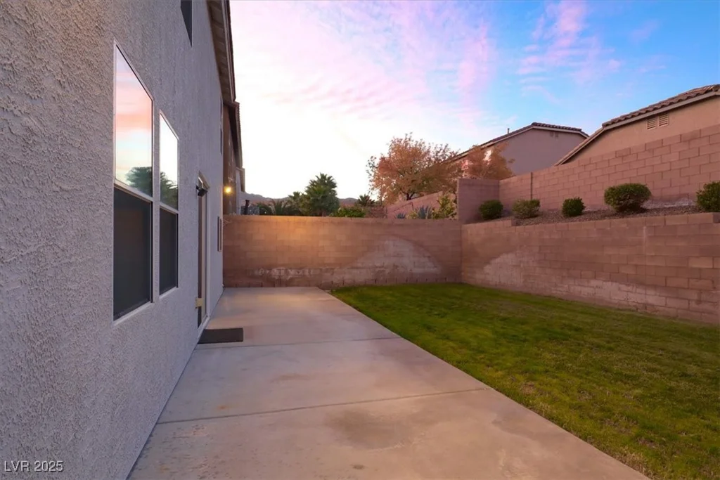 10448 Britton Hill, Las Vegas, NV 89129