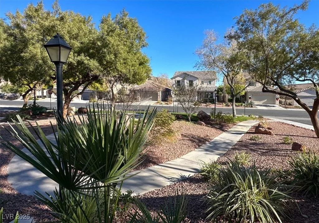 10448 Britton Hill, Las Vegas, NV 89129