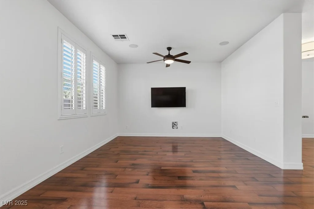 10448 Britton Hill, Las Vegas, NV 89129