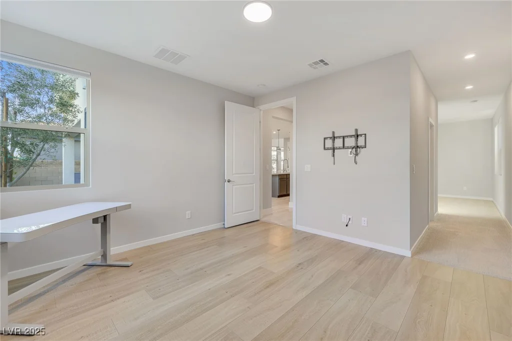 10280 Midnight Meteor, Las Vegas, NV 89166