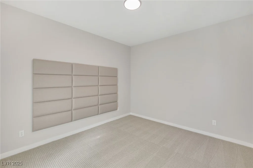 10280 Midnight Meteor, Las Vegas, NV 89166
