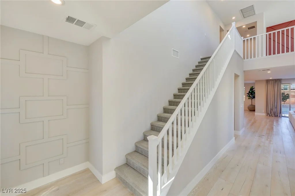 10280 Midnight Meteor, Las Vegas, NV 89166