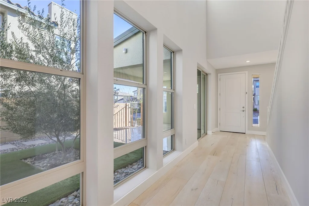 10280 Midnight Meteor, Las Vegas, NV 89166