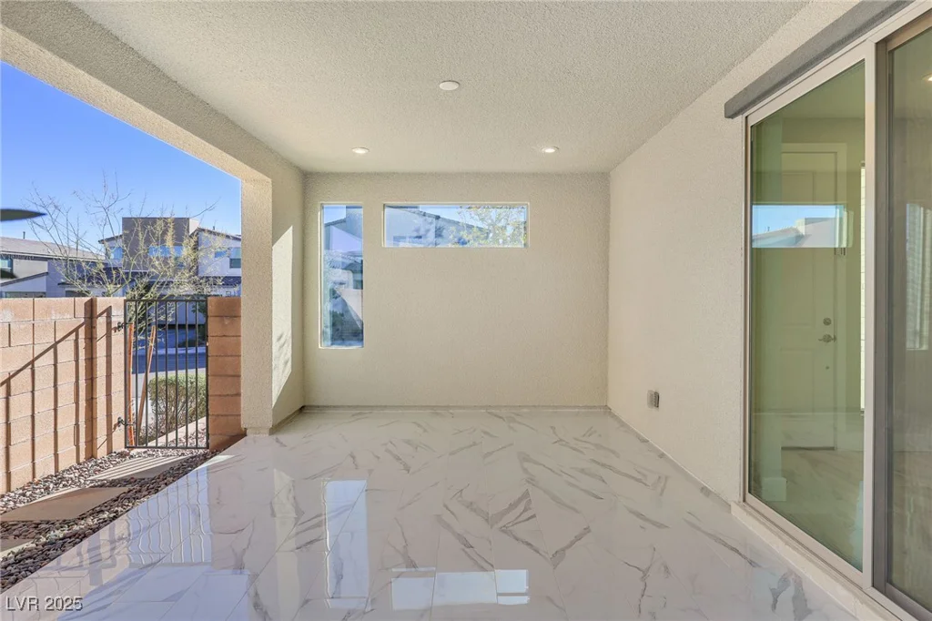 10280 Midnight Meteor, Las Vegas, NV 89166