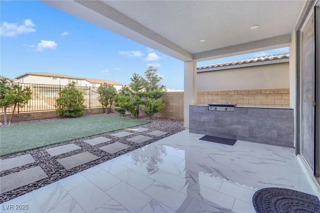 10280 Midnight Meteor, Las Vegas, NV 89166