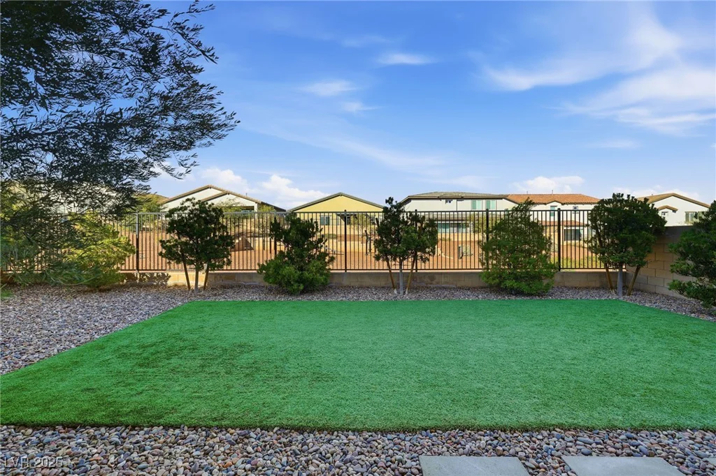 10280 Midnight Meteor, Las Vegas, NV 89166