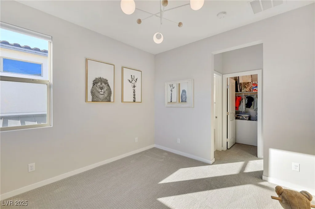 10280 Midnight Meteor, Las Vegas, NV 89166