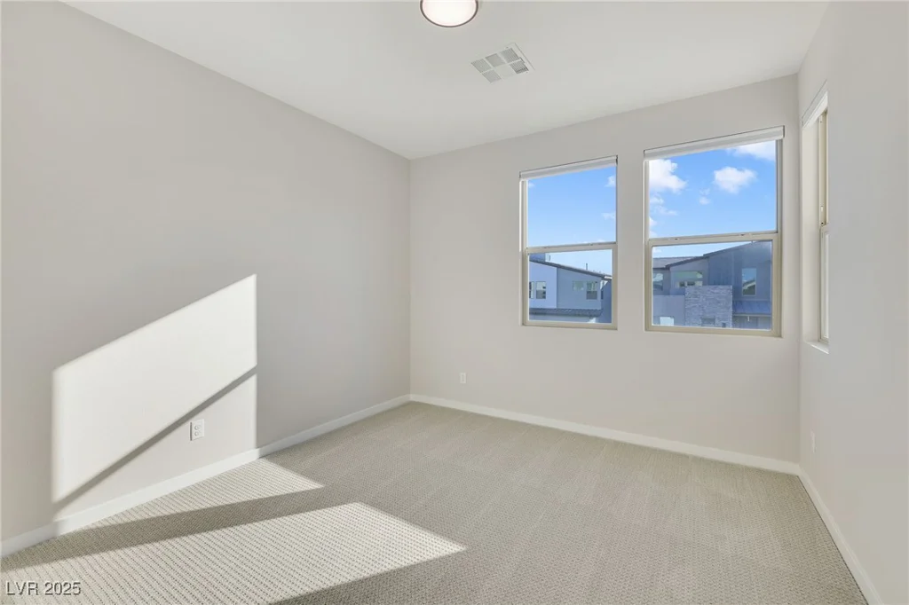 10280 Midnight Meteor, Las Vegas, NV 89166